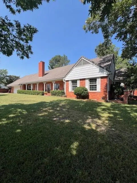 210 E Cammack Street, Shawnee, OK 74804 - Image #3