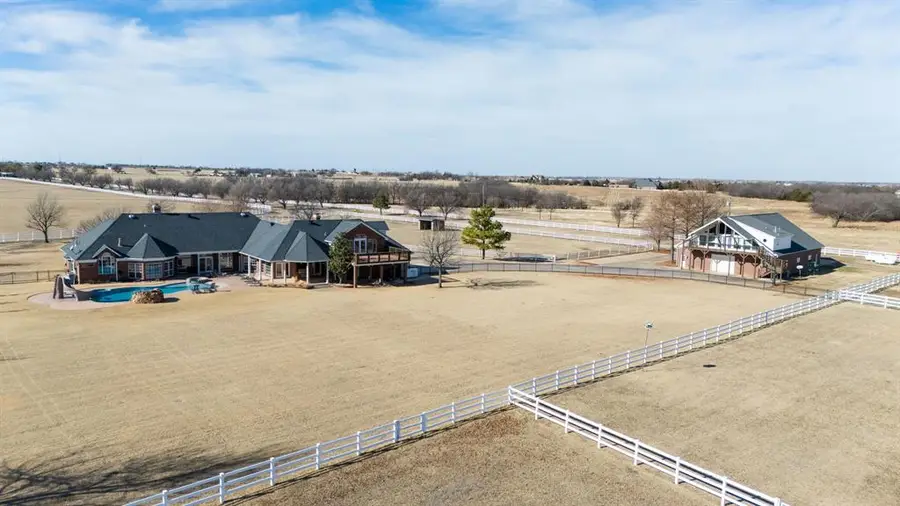 24190 N Macarthur Boulevard, Edmond, OK 73025 - Image #2