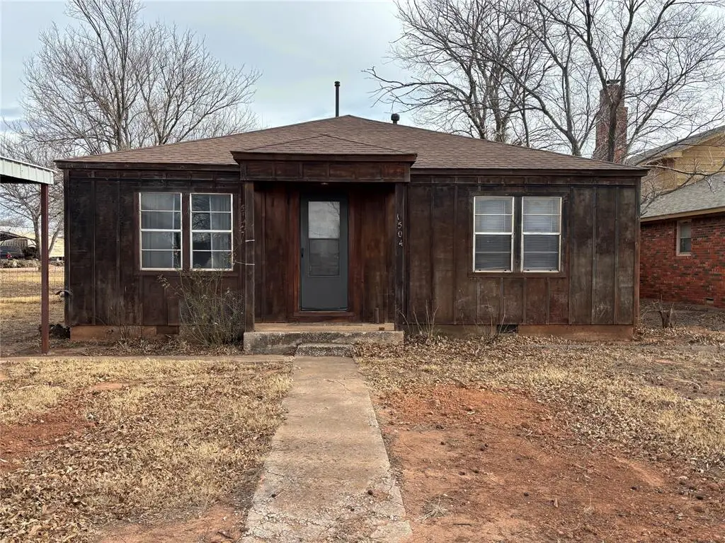 1504 N 6th Street, Sayre, OK 73662 - Image #1