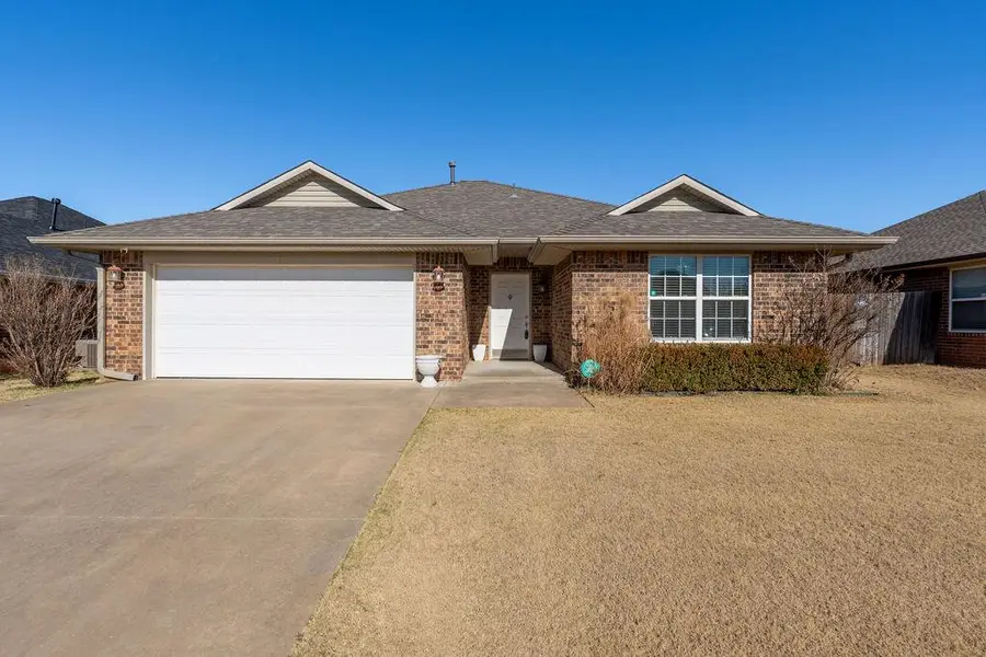 1914 Rain Tree Drive, Shawnee, OK 74804 - Image #2