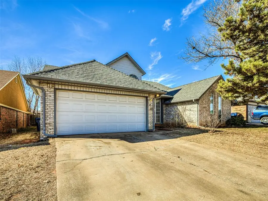 513 Greenfield Drive, Yukon, OK 73099 - Image #3
