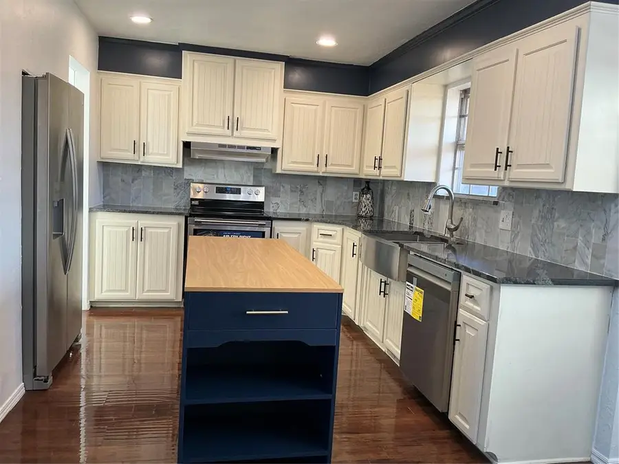 9901 Hummingbird Lane, Oklahoma City, OK 73162 - Image #2