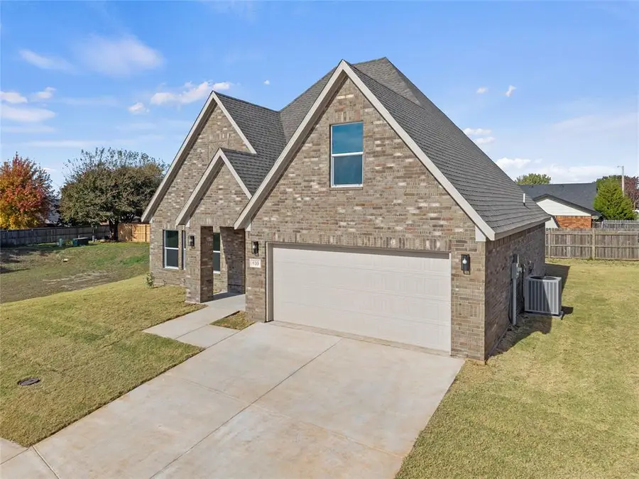810 Chateau Court, Kingfisher, OK 73750 - Image #3
