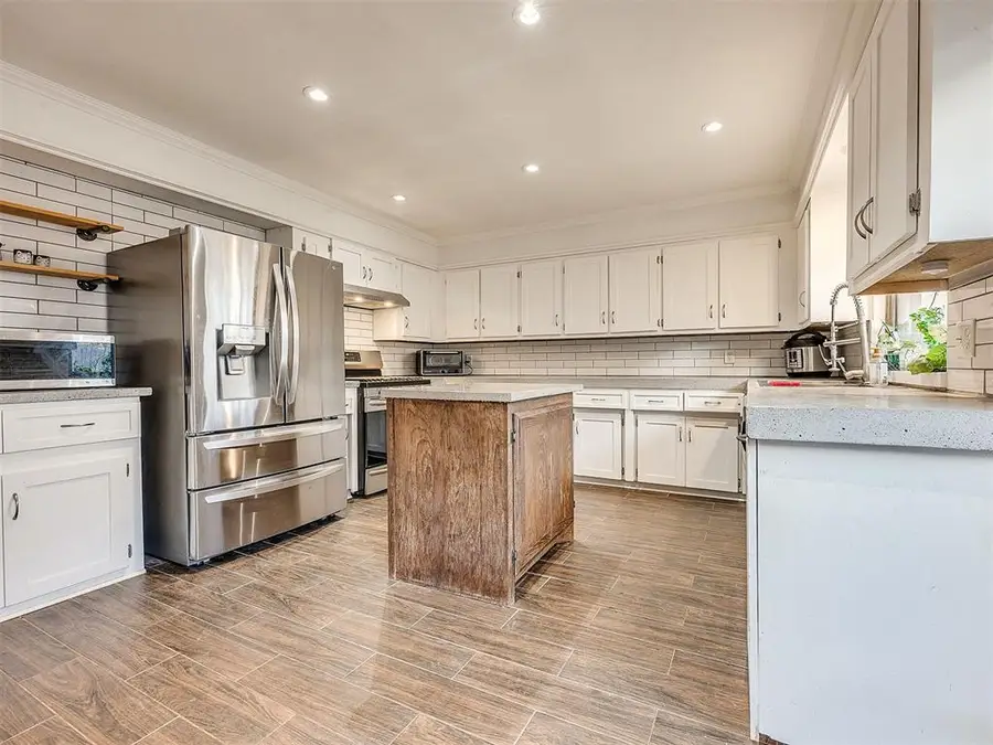 6517 Dulane Circle, Oklahoma City, OK 73132 - Image #2