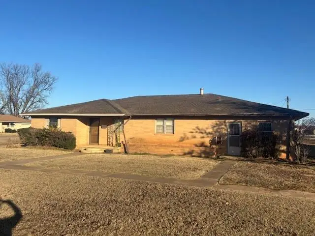 210 W Choctaw Street, Lindsay, OK 73052 - Image #1