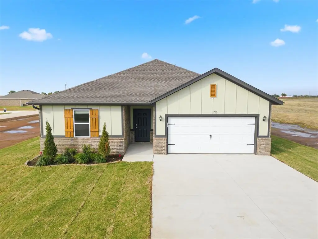 1710 Oak Way, Tuttle, OK 73089 - #1
