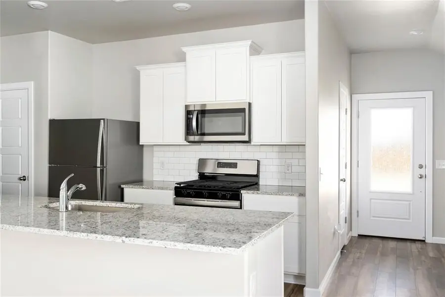 12717 Carrara Lane, Yukon, OK 73099 - Image #3