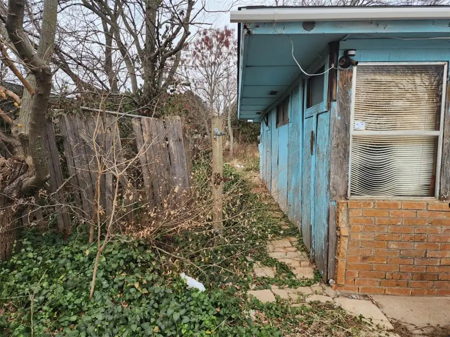 214 E Pawnee Road, Burns Flat, OK 73624 - Image #3