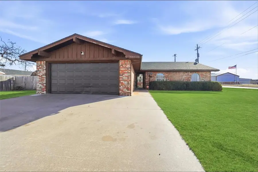 405 W Adams Street, Mangum, OK 73554 - Image #2