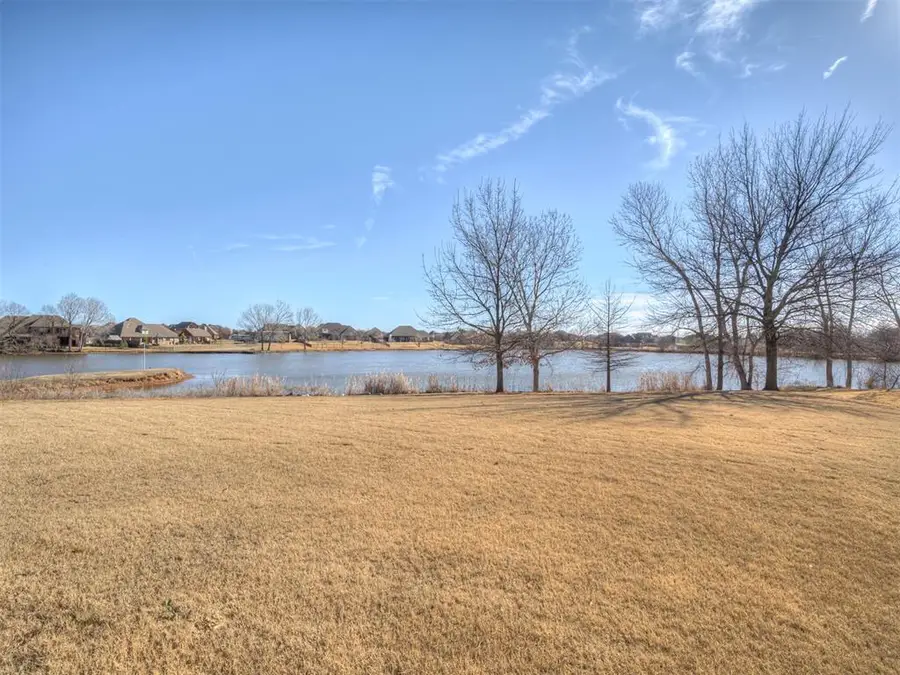3004 Twin Lake Drive, Moore, OK 73165 - Image #2