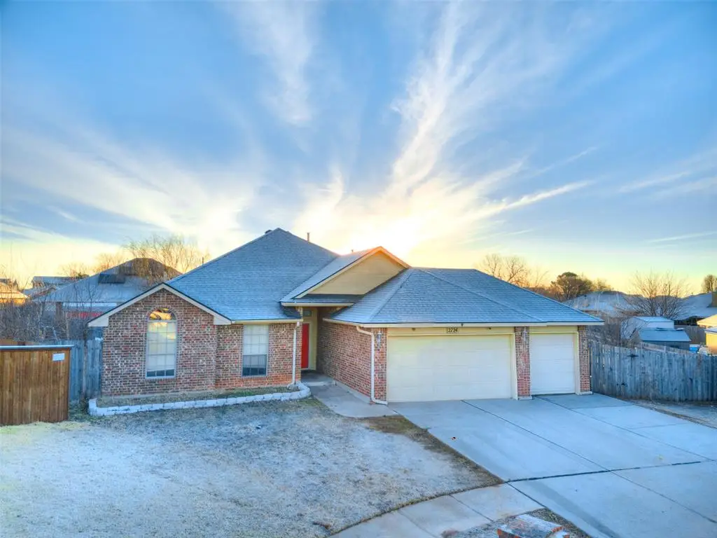 2724 SE 92nd Circle, Moore, OK 73160 - Image #1