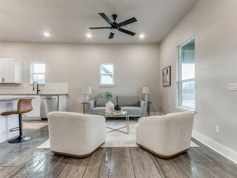 805 E Harrison Avenue, Guthrie, OK 73044 - Image #3