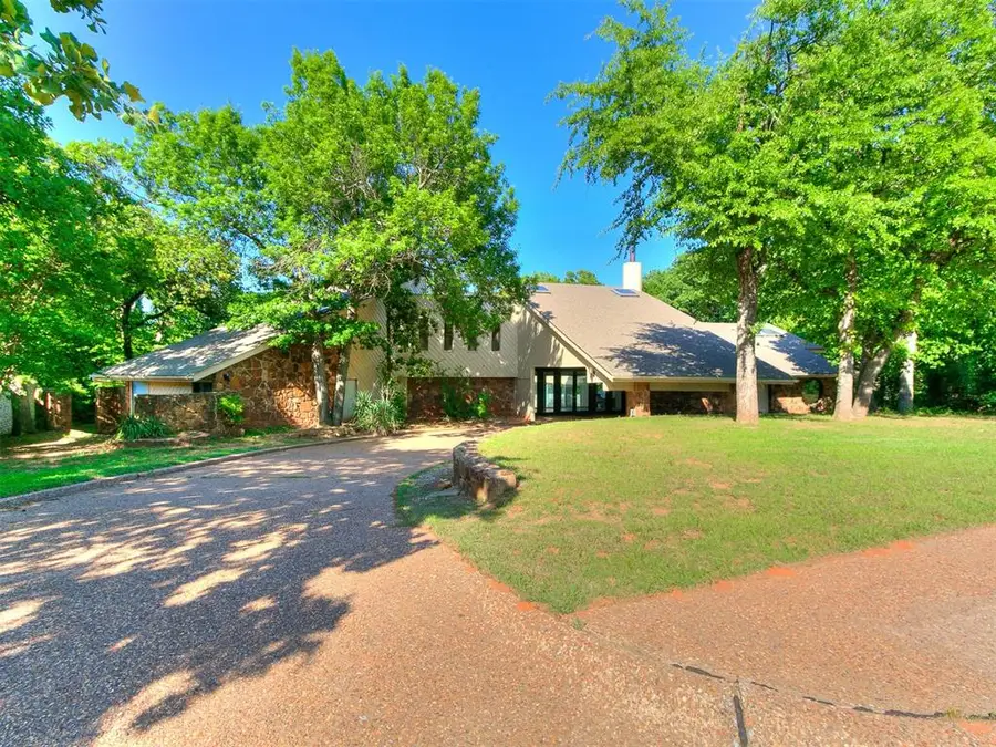 913 Oak Tree Drive, Edmond, OK 73025 - Image #2