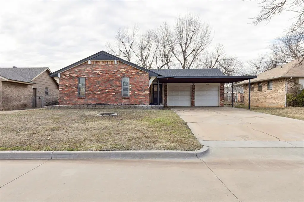 909 Highlander Drive, Moore, OK 73160 - Image #1