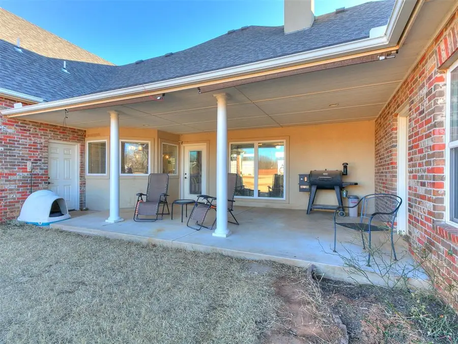 5501 Hidden Fawn Circle, Mustang, OK 73064 - Image #3