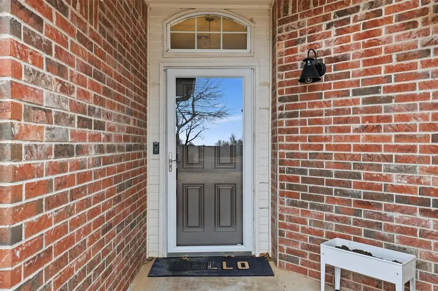 900 N Blackwelder Avenue, Edmond, OK 73034 - Image #2