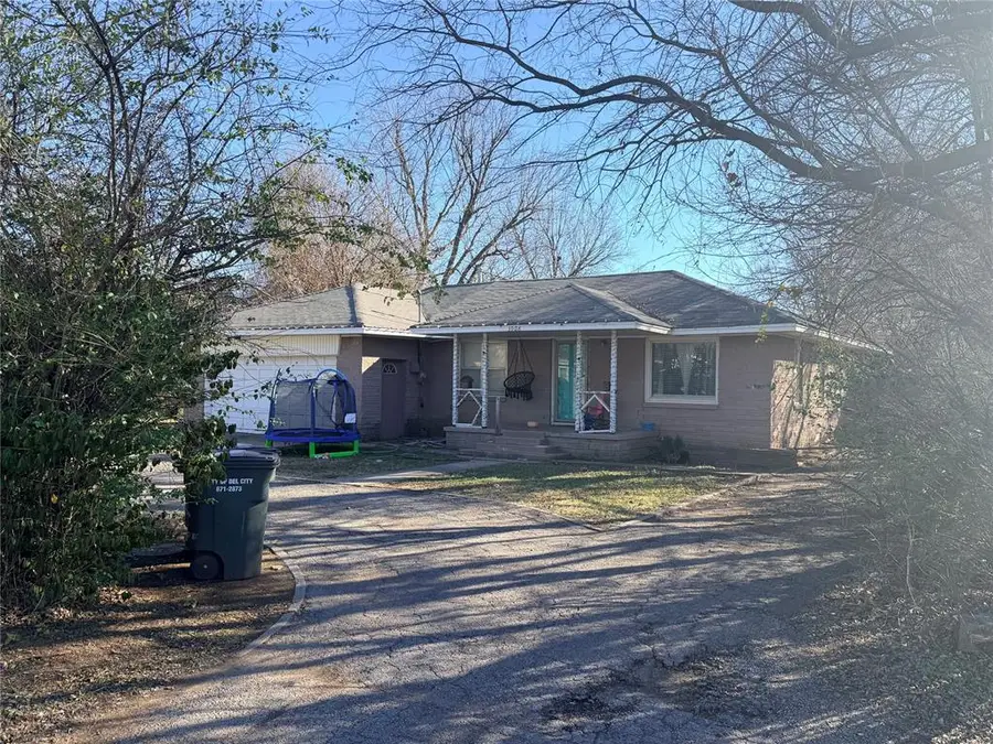 3908 Meadowview Drive, Del City, OK 73115 - #2