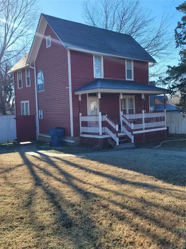 402 S 2nd Street, Guthrie, OK 73044