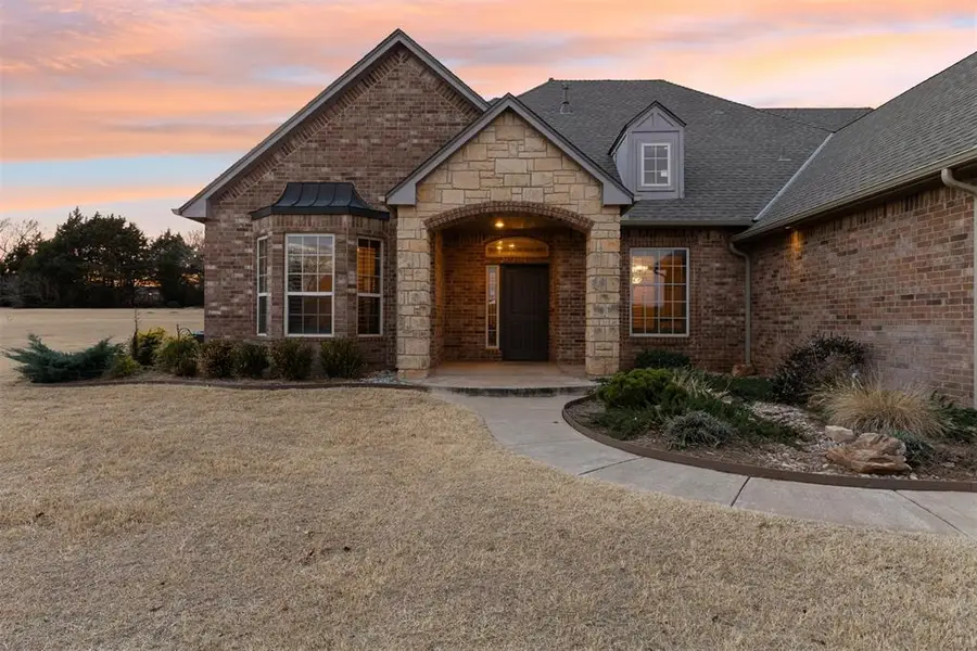 7351 Falcon Ridge, Edmond, OK 73034 - Image #3