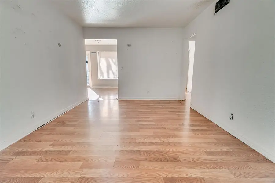 912 NE Katherine Place, Oklahoma City, OK 73114 - #3