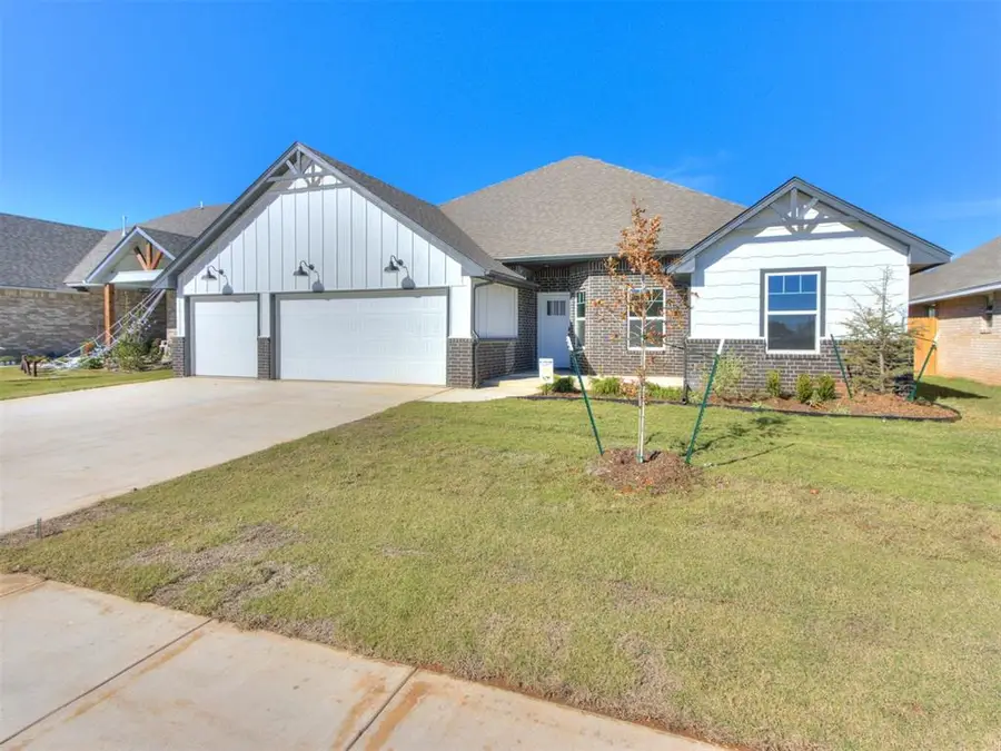 2901 Summit Hollow Circle, Norman, OK 73071 - #2