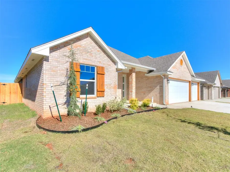2905 Summit Hollow Circle, Norman, OK 73071 - #3