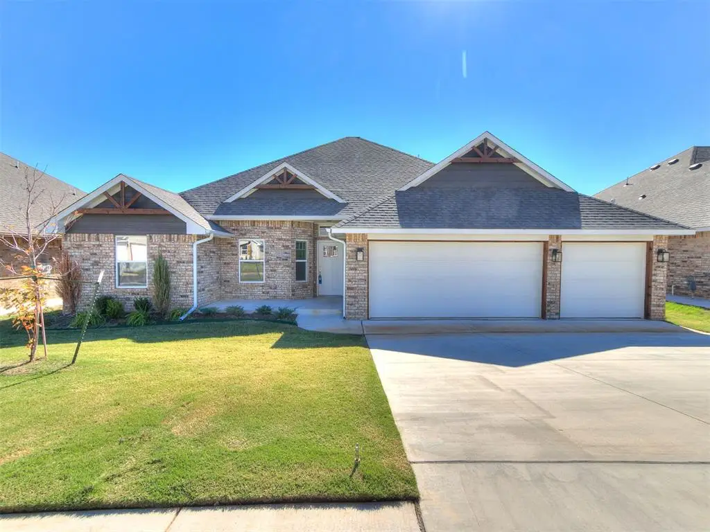 2900 Summit Hollow Circle, Norman, OK 73071 - #1