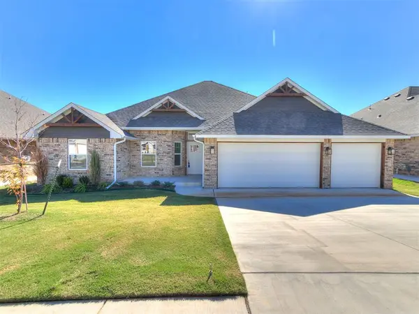 2900 Summit Hollow Circle, Norman, OK 73071
