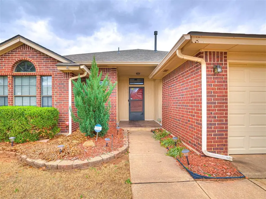 920 NW 171st Place, Edmond, OK 73012 - Image #3