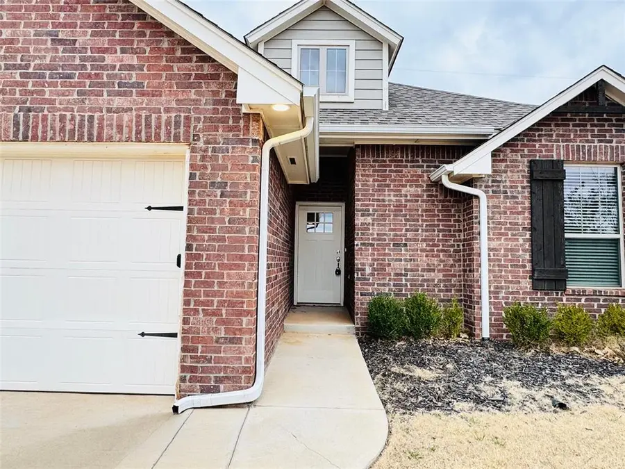 9001 Poppey Place, Yukon, OK 73099 - #3