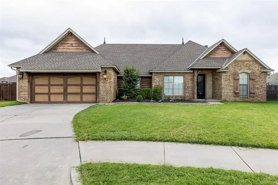 805 Brian Court, Moore, OK 73160 - Image #3