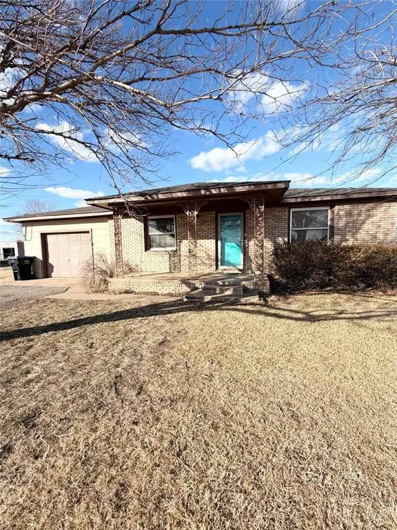 521 E Warren Road, Blair, OK 73526
