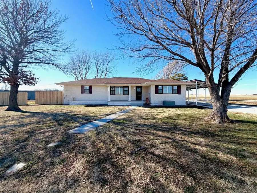615 W County Line Road, Seiling, OK 73663 - #2