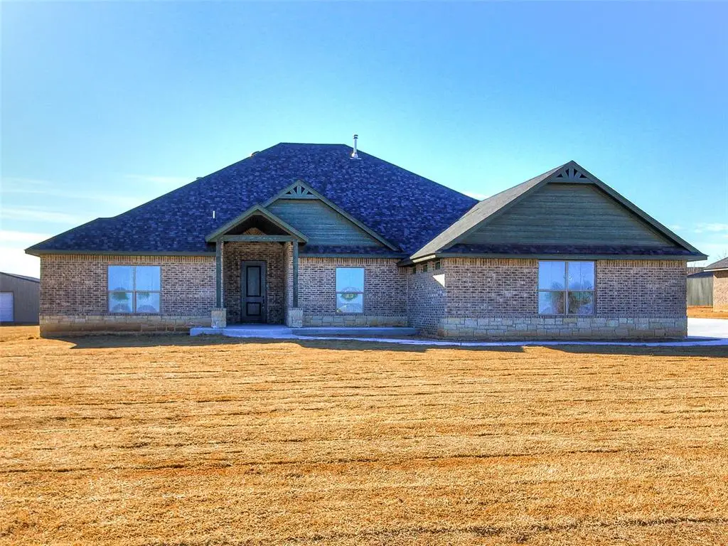 8651 Oak Tree Circle, Edmond, OK 73025 - #1