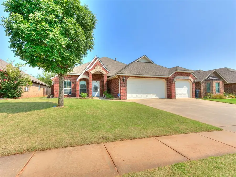 1612 Dorothy Drive, Moore, OK 73170 - Image #2