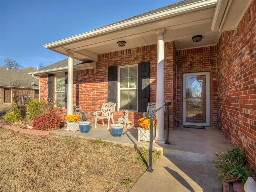 10585 NE 4th Street, Midwest City, OK 73130 - Image #2