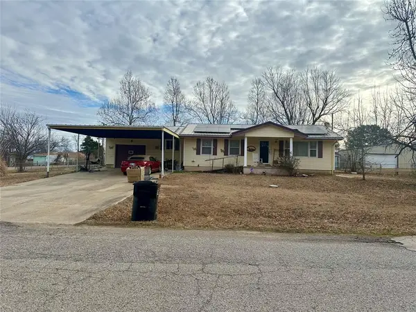 400 S Main Street, McLoud, OK 74851