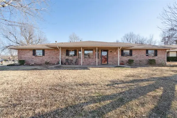 116 Seminole Lane, Yukon, OK 73099