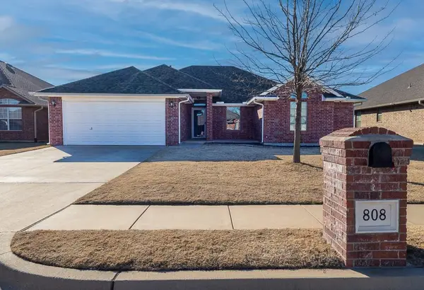 808 Canyon Drive, Yukon, OK 73099