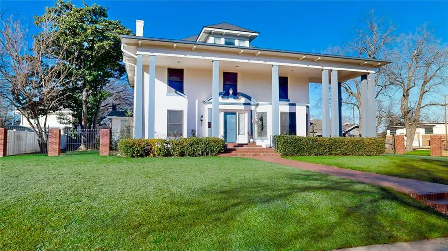 211 SW F Street, Ardmore, OK 73401 - #2