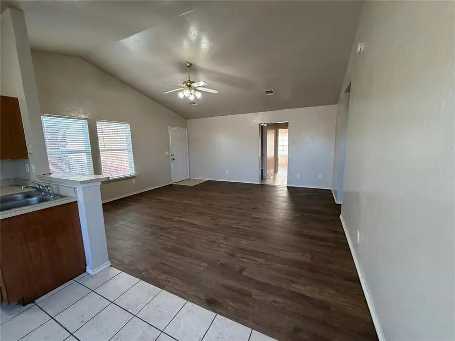 602 Welston Circle #604, Norman, OK 73071 - Image #3