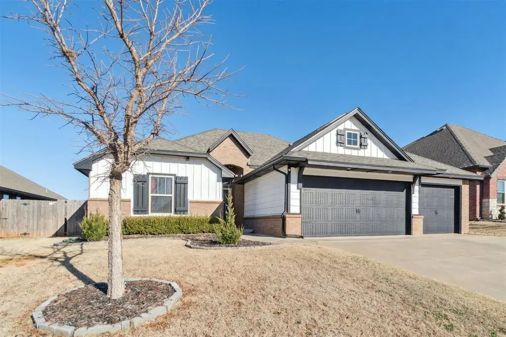 9913 NW 143rd Street, Yukon, OK 73099 - Image #1