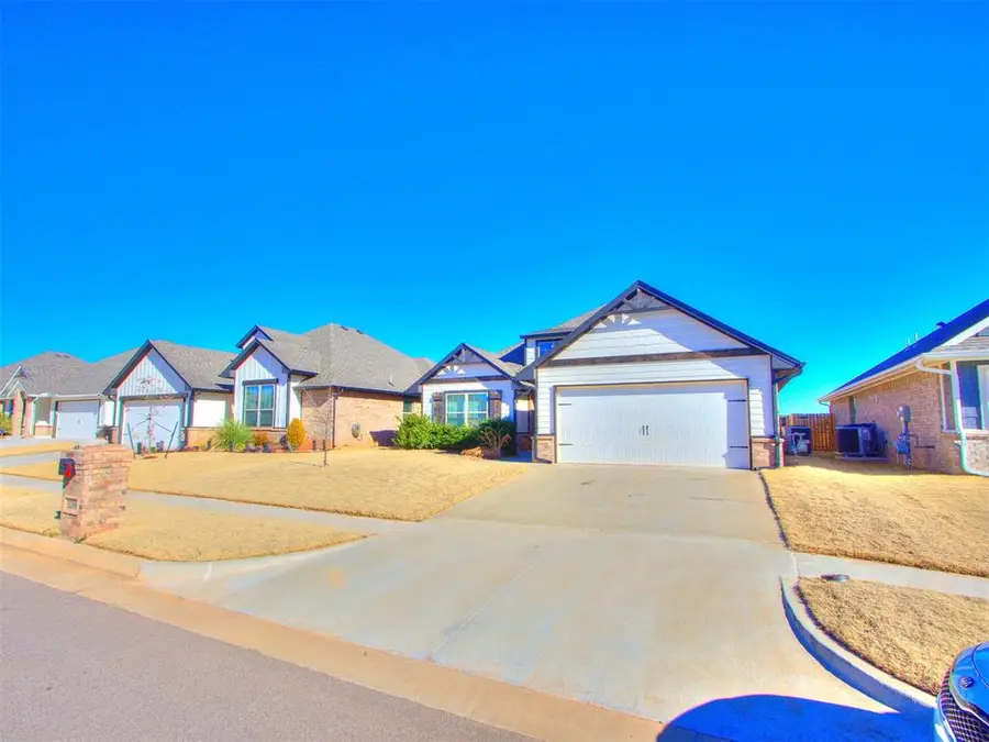3208 Open Prairie Trail, Yukon, OK 73099 - #3
