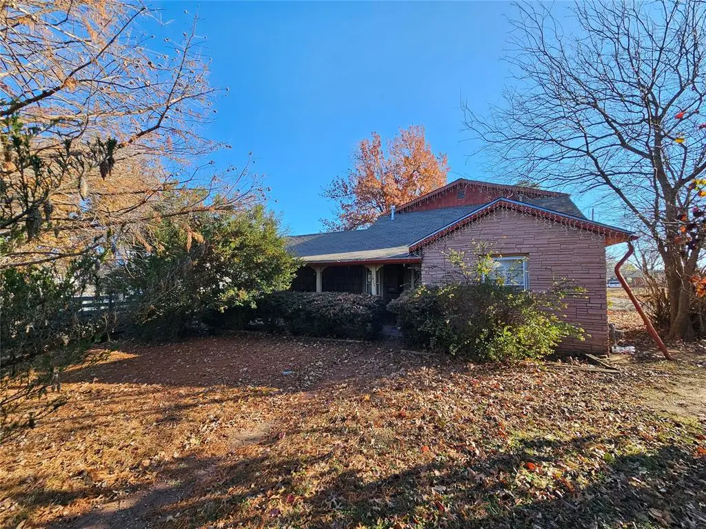1411 S 11th Street, Chickasha, OK 73018 - #1