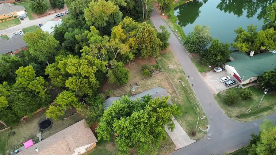 606 N Country Club Terrace, Mustang, OK 73064 - Image #3