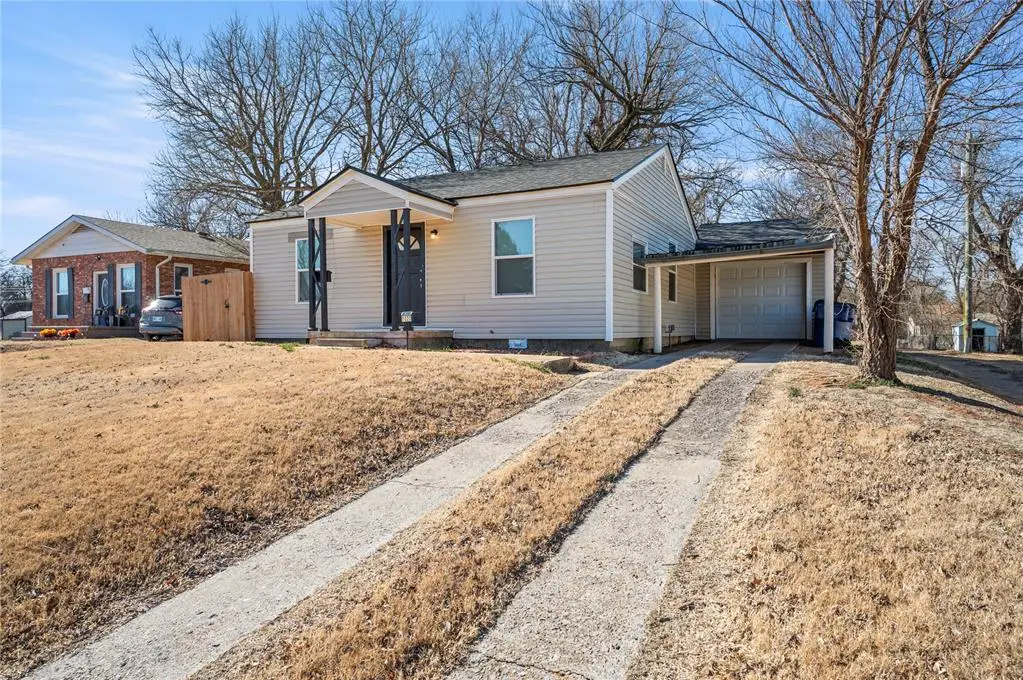 1020 S 14th Street, Chickasha, OK 73018 - #1