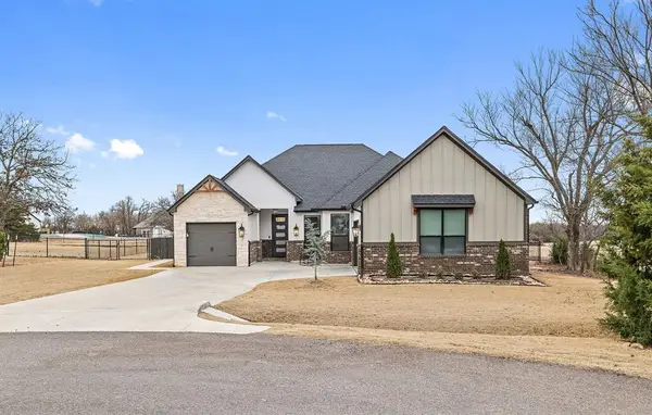 2245 Jackson Lane, Blanchard, OK 73010