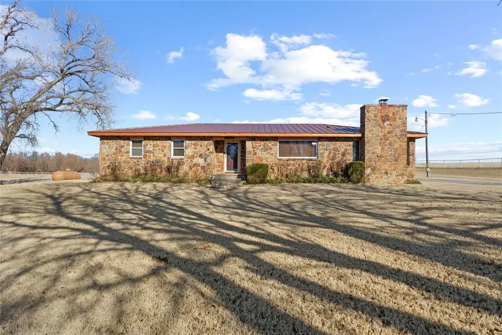 22681 E 1090 Road, Clinton, OK 73601 - Image #1