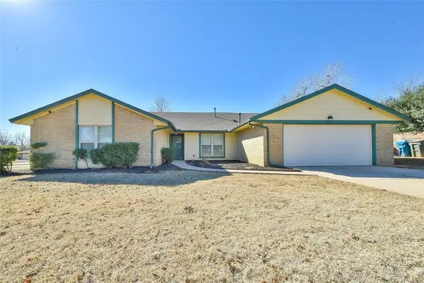 3317 Hunting Hawk Circle, Edmond, OK 73013