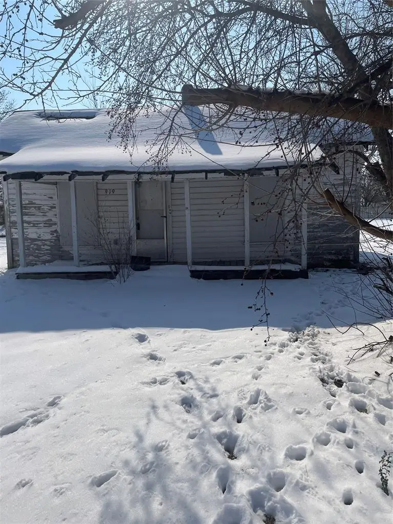 919 W Padon Avenue, Blackwell, OK 74631 - #1